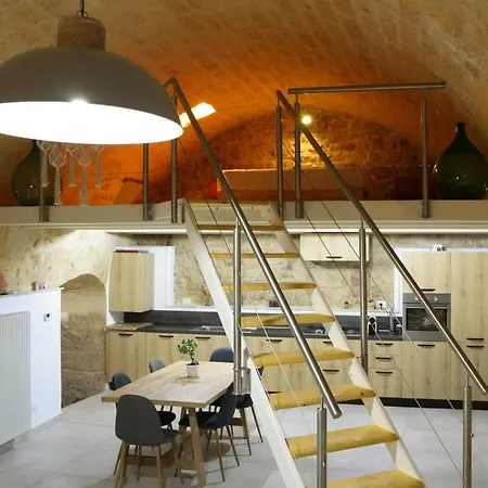 Casa Volta باري
